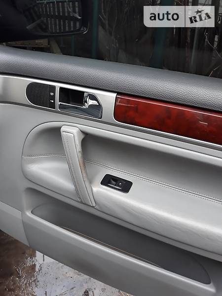 Позашляховик / Кросовер Volkswagen Touareg 2003 в Рубіжному