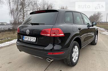 Позашляховик / Кросовер Volkswagen Touareg 2012 в 