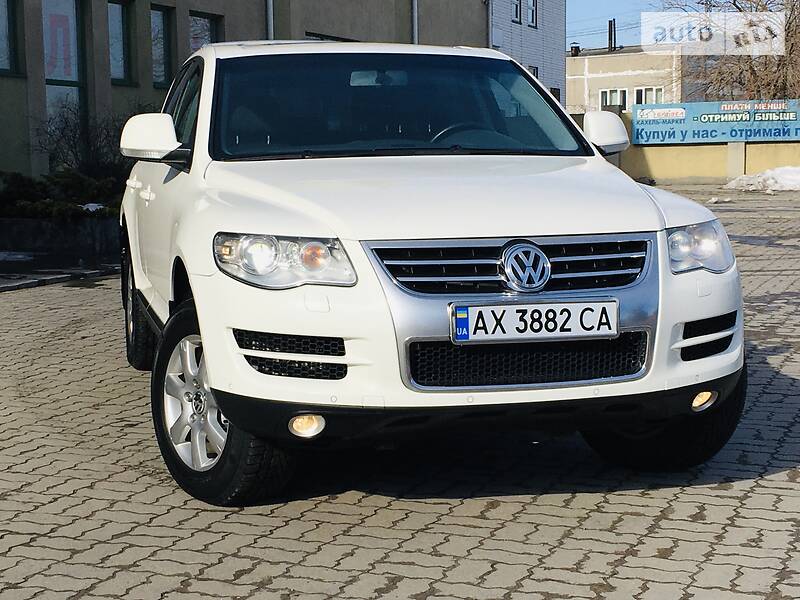 Позашляховик / Кросовер Volkswagen Touareg 2008 в Новомосковську