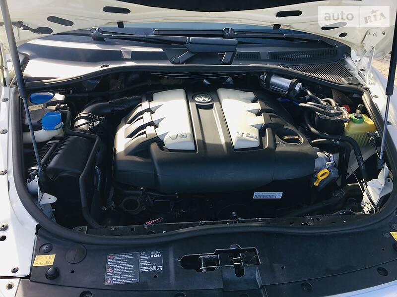 Позашляховик / Кросовер Volkswagen Touareg 2008 в Новомосковську