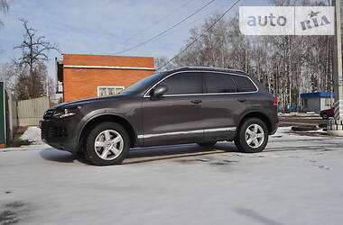 Позашляховик / Кросовер Volkswagen Touareg 2012 в 