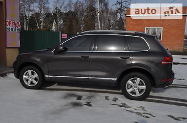 Позашляховик / Кросовер Volkswagen Touareg 2012 в 
