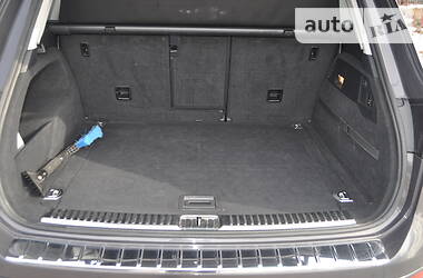 Позашляховик / Кросовер Volkswagen Touareg 2012 в 
