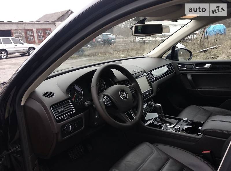 Позашляховик / Кросовер Volkswagen Touareg 2013 в Вінниці