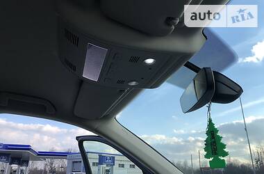 Позашляховик / Кросовер Volkswagen Touareg 2017 в 