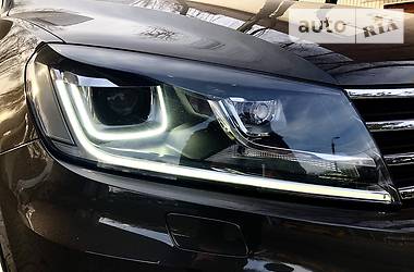 Позашляховик / Кросовер Volkswagen Touareg 2017 в 