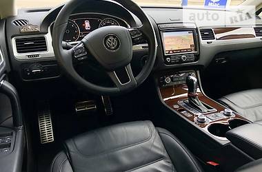 Позашляховик / Кросовер Volkswagen Touareg 2017 в 