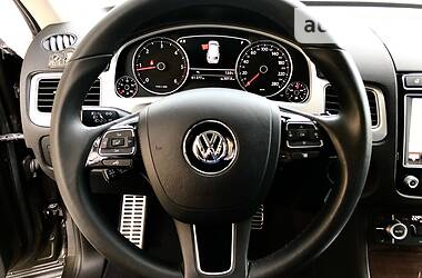 Позашляховик / Кросовер Volkswagen Touareg 2017 в 
