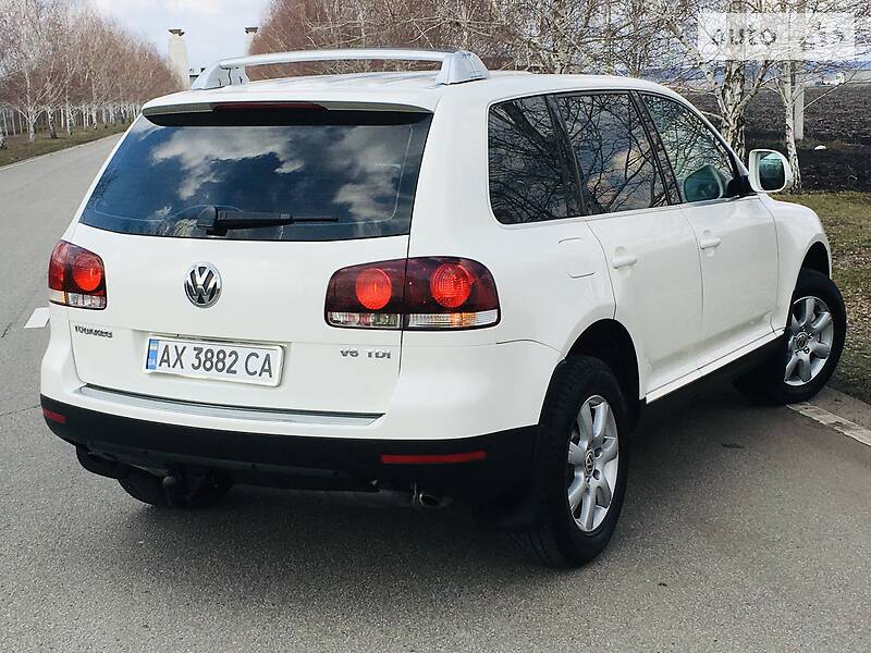 Позашляховик / Кросовер Volkswagen Touareg 2008 в Новомосковську