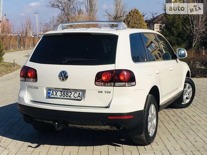 Позашляховик / Кросовер Volkswagen Touareg 2008 в Новомосковську