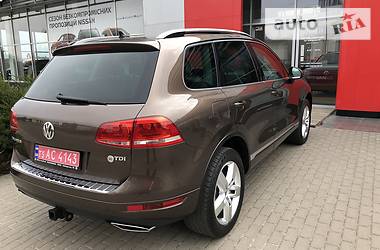 Внедорожник / Кроссовер Volkswagen Touareg 2012 в Ровно