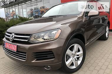 Внедорожник / Кроссовер Volkswagen Touareg 2012 в Ровно