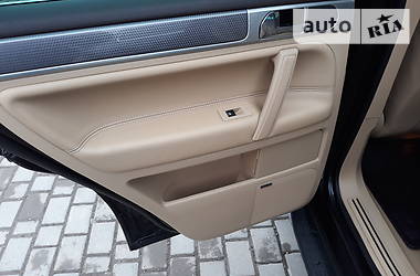 Позашляховик / Кросовер Volkswagen Touareg 2010 в 