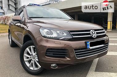 Позашляховик / Кросовер Volkswagen Touareg 2014 в 