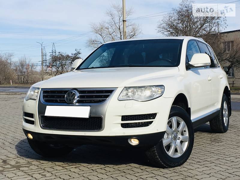 Позашляховик / Кросовер Volkswagen Touareg 2008 в Новомосковську