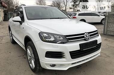 Позашляховик / Кросовер Volkswagen Touareg 2013 в 