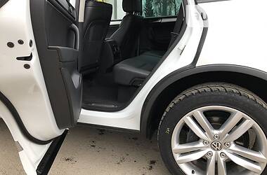 Позашляховик / Кросовер Volkswagen Touareg 2013 в 