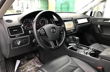 Позашляховик / Кросовер Volkswagen Touareg 2013 в 