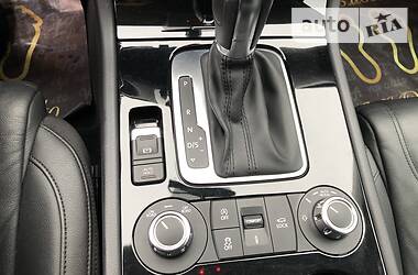 Позашляховик / Кросовер Volkswagen Touareg 2013 в 