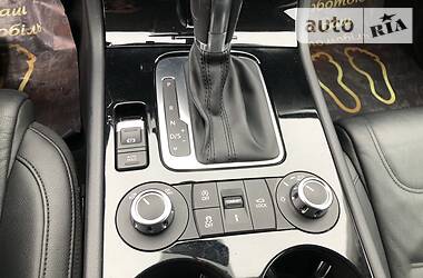Позашляховик / Кросовер Volkswagen Touareg 2013 в 