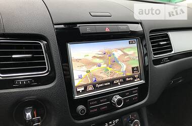 Позашляховик / Кросовер Volkswagen Touareg 2013 в 
