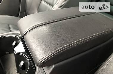 Позашляховик / Кросовер Volkswagen Touareg 2013 в 