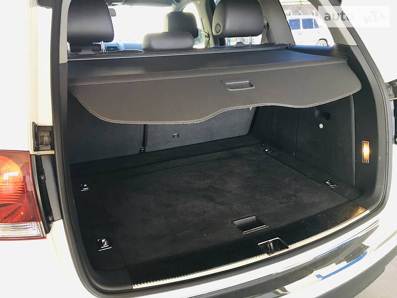 Позашляховик / Кросовер Volkswagen Touareg 2008 в Новомосковську