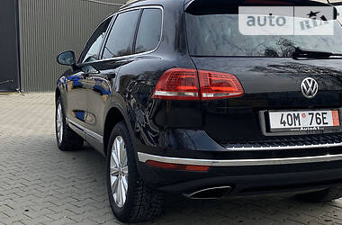 Позашляховик / Кросовер Volkswagen Touareg 2015 в 
