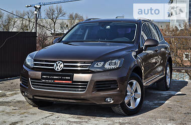 Позашляховик / Кросовер Volkswagen Touareg 2012 в 