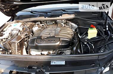 Позашляховик / Кросовер Volkswagen Touareg 2011 в 