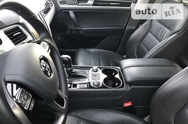 Позашляховик / Кросовер Volkswagen Touareg 2017 в 