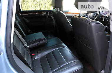 Позашляховик / Кросовер Volkswagen Touareg 2004 в 