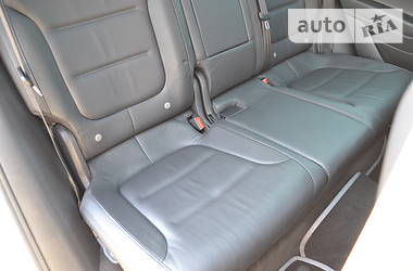 Позашляховик / Кросовер Volkswagen Touareg 2012 в 