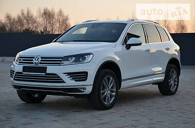 Позашляховик / Кросовер Volkswagen Touareg 2015 в Луцьку