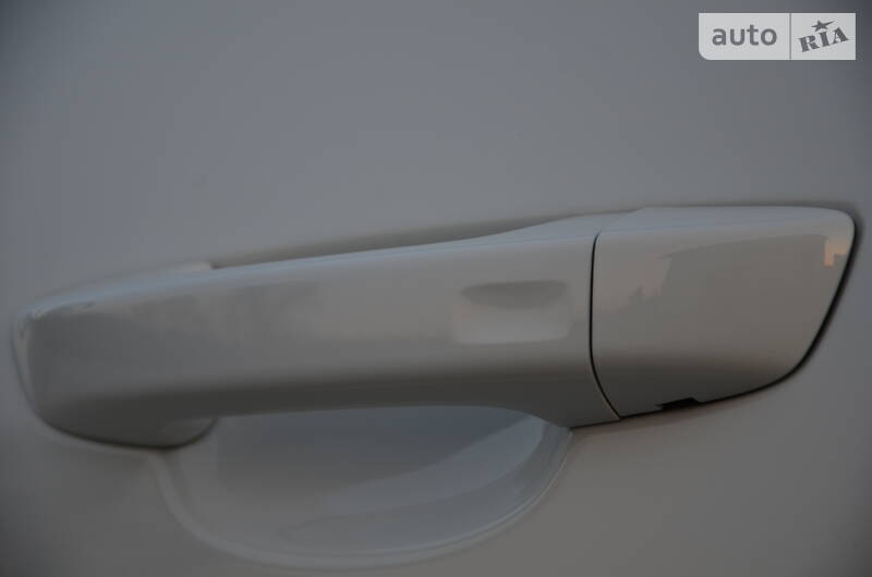 Позашляховик / Кросовер Volkswagen Touareg 2015 в Луцьку