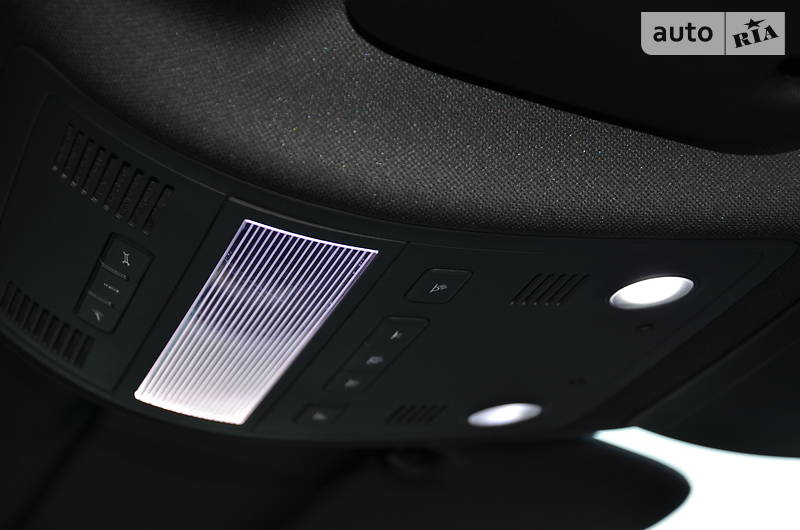 Позашляховик / Кросовер Volkswagen Touareg 2015 в Луцьку