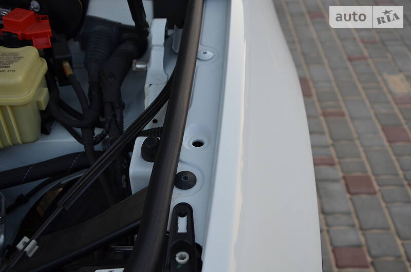 Позашляховик / Кросовер Volkswagen Touareg 2015 в Луцьку