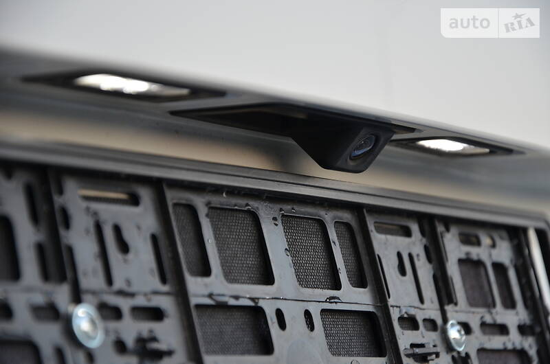 Позашляховик / Кросовер Volkswagen Touareg 2015 в Луцьку