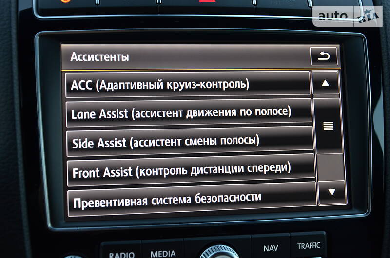Позашляховик / Кросовер Volkswagen Touareg 2015 в Луцьку