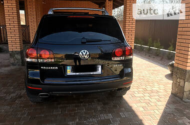Позашляховик / Кросовер Volkswagen Touareg 2008 в 