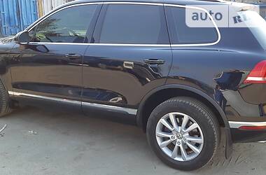 Позашляховик / Кросовер Volkswagen Touareg 2016 в 