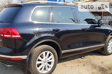 Позашляховик / Кросовер Volkswagen Touareg 2016 в 