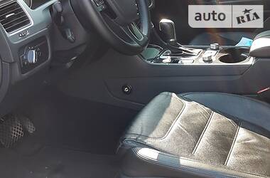 Позашляховик / Кросовер Volkswagen Touareg 2016 в 