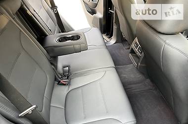 Позашляховик / Кросовер Volkswagen Touareg 2013 в 