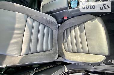 Позашляховик / Кросовер Volkswagen Touareg 2016 в 