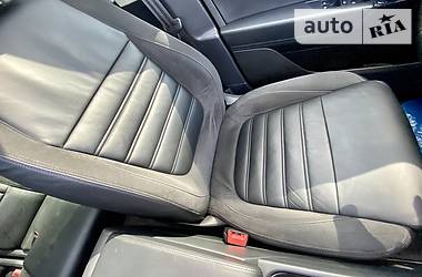 Позашляховик / Кросовер Volkswagen Touareg 2016 в 