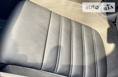 Позашляховик / Кросовер Volkswagen Touareg 2016 в 