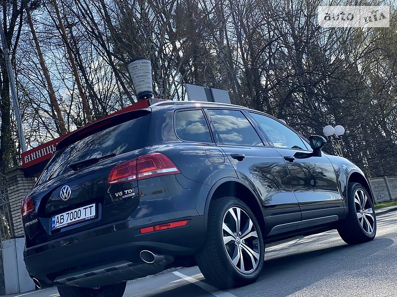 Внедорожник / Кроссовер Volkswagen Touareg 2014 в Виннице