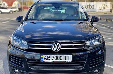 Позашляховик / Кросовер Volkswagen Touareg 2014 в 