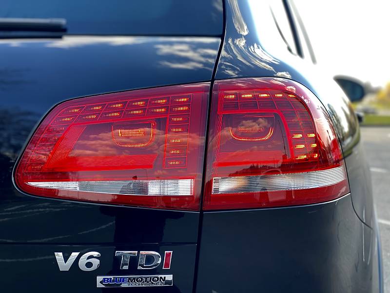Внедорожник / Кроссовер Volkswagen Touareg 2014 в Виннице
